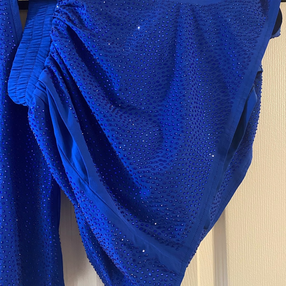 QOS Rhinestone Athletic Set - Picture 4 of 5